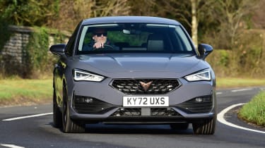 Cupra Leon - front cornering